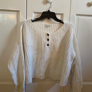 American Eagle Cropped Cream Sweater
